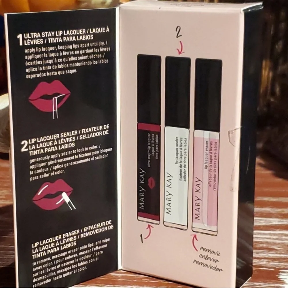 Plum Ultra Stay Lip Lacquer Kit - Limited Edition Mary Kay - Discontinued.